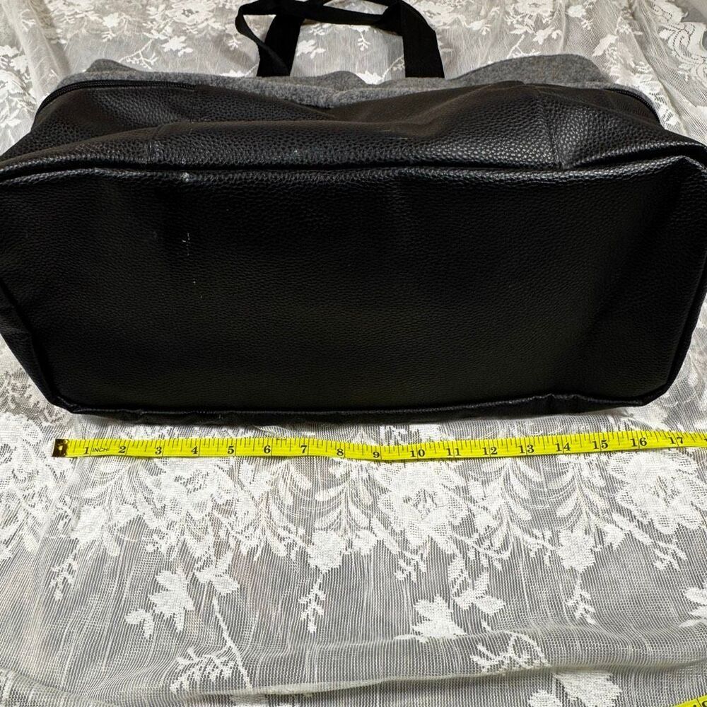 DSW Designer Shoe Warehouse Gray Wool & Black Faux Leather Large Tote Bag | Top - Picture 4 of 6